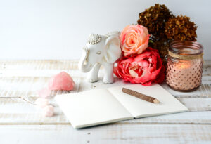 Boho,Pink,White,Desk,Setup